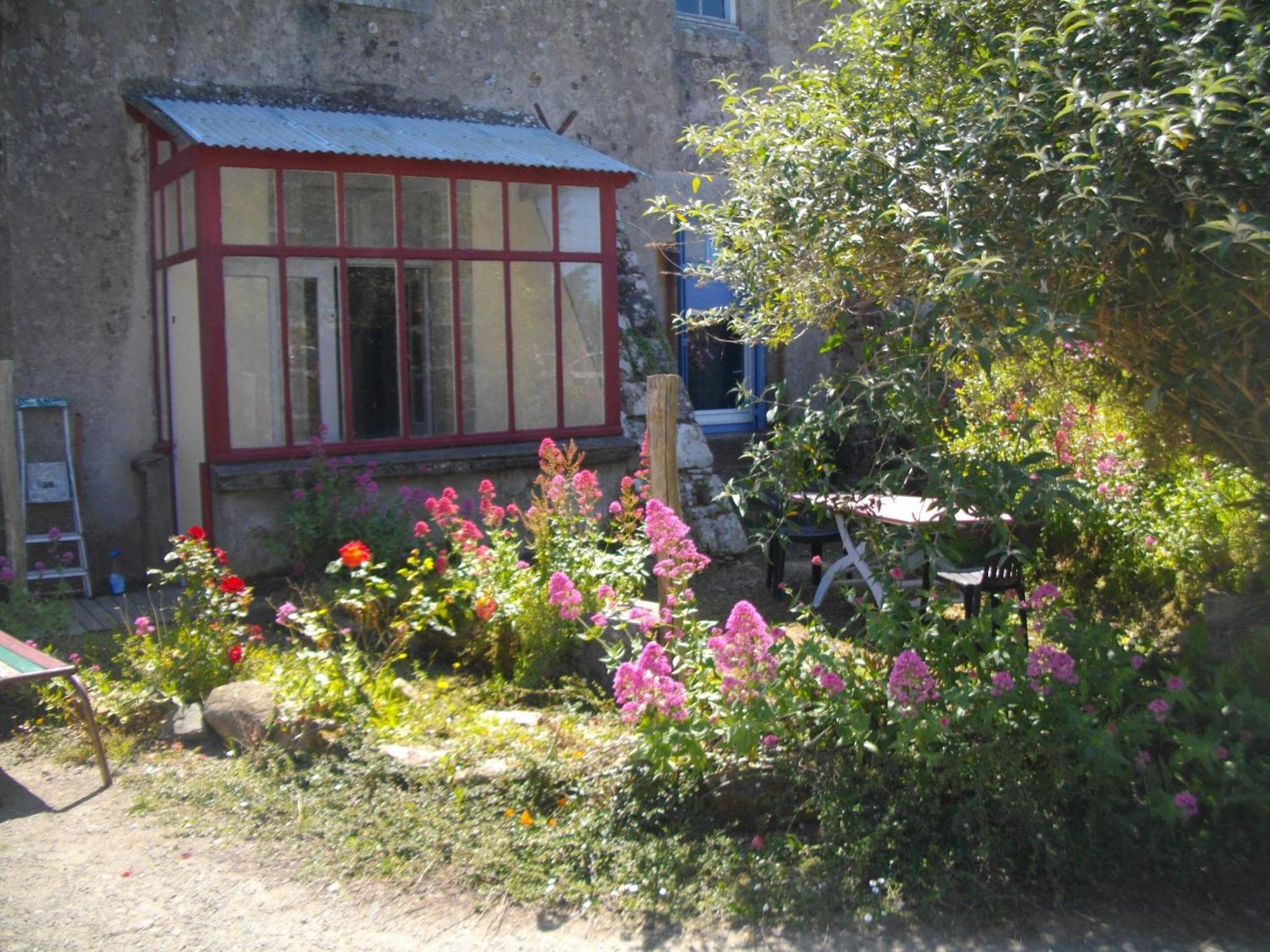 Bretagne Atypique, Dormir Dans Un Ancien Couvent Camlez Camera foto
